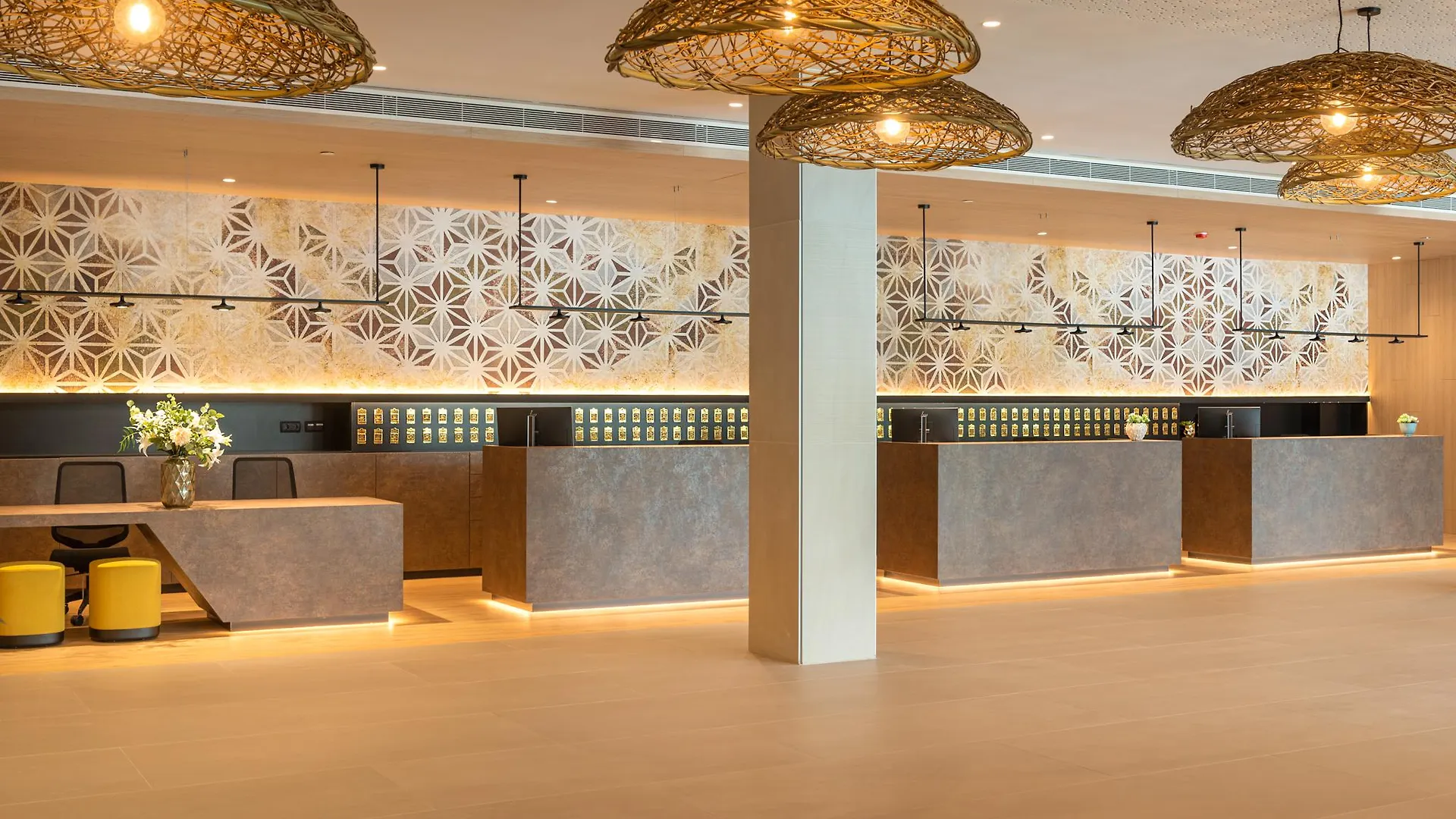 יורט דה מאר L'Azure Hotel 4* Sup