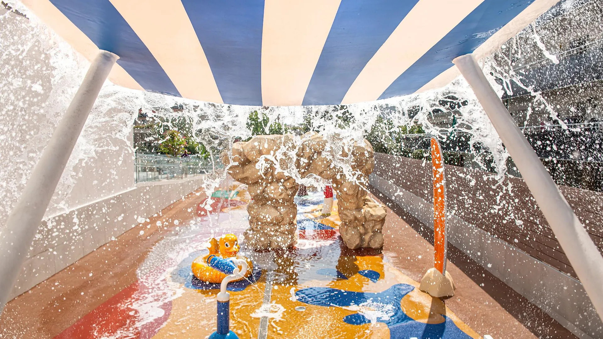 יורט דה מאר L'Azure Hotel 4* Sup