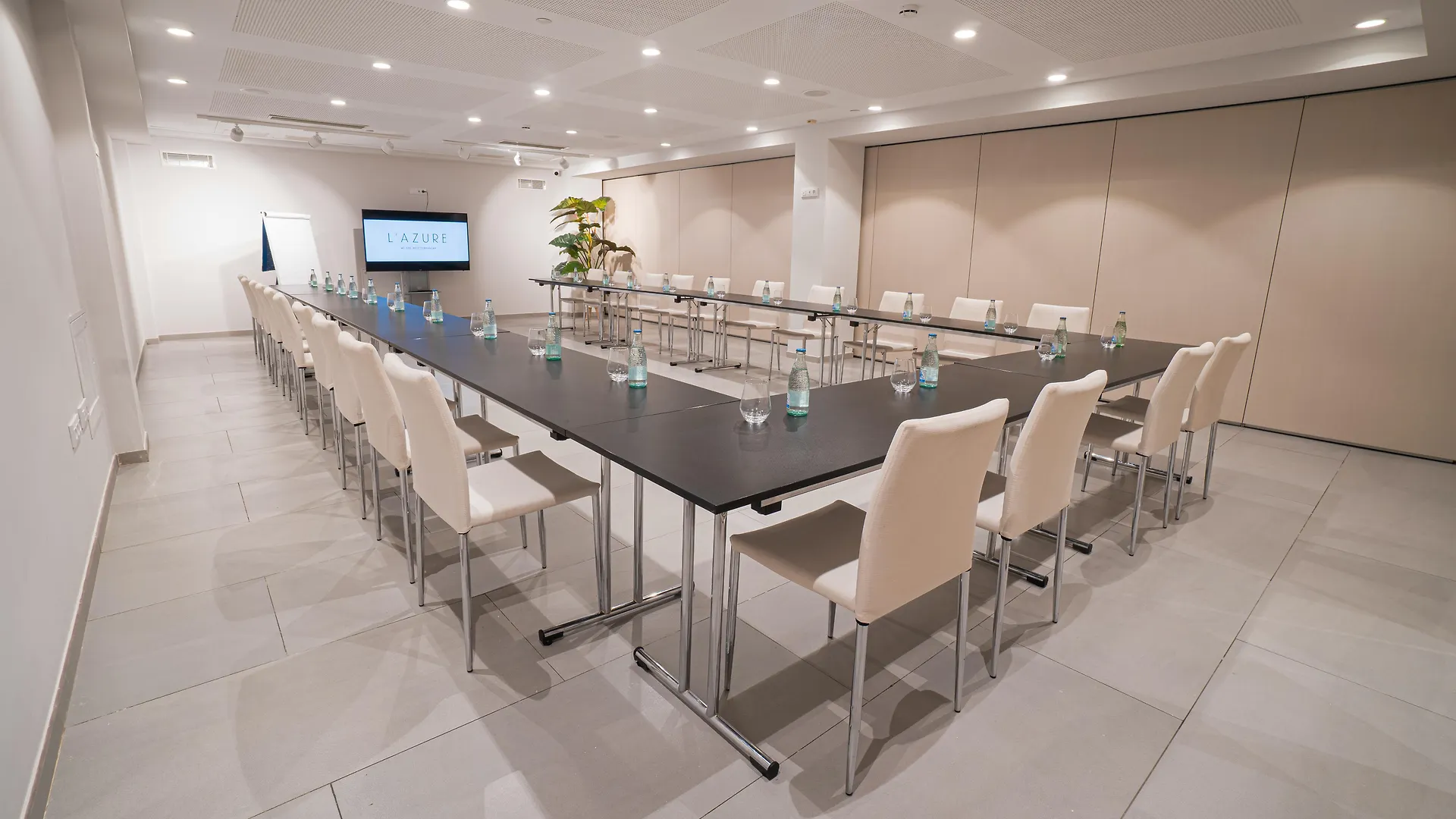 יורט דה מאר L'Azure Hotel 4* Sup  יורט דה מאר